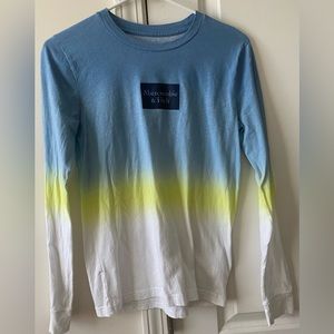 Abercrombie kids long sleeve tee. Size 13/14. Like new worn 1 time.